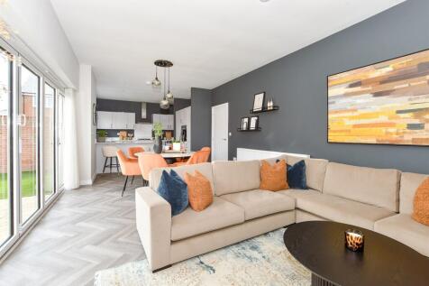 Kitchen/Dining/ Family Room