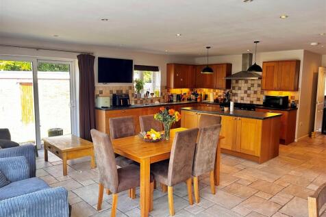 Kitchen/Dining/Family Room