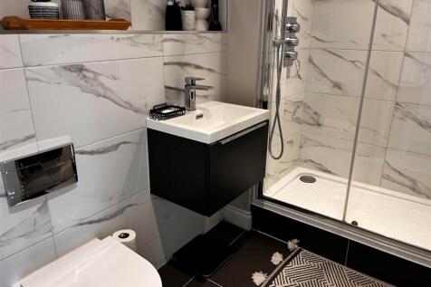 Ensuite Shower Room