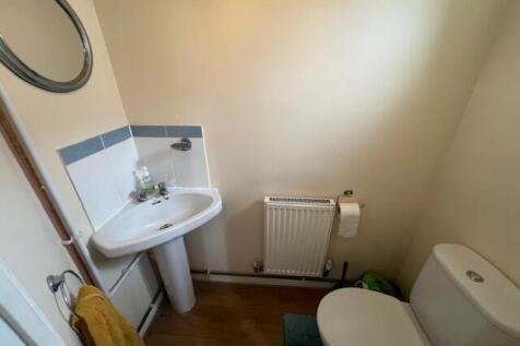 Cloakroom/wc