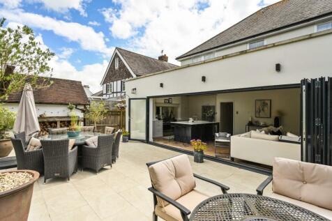 212 Canterbury Road Ph80.jpg