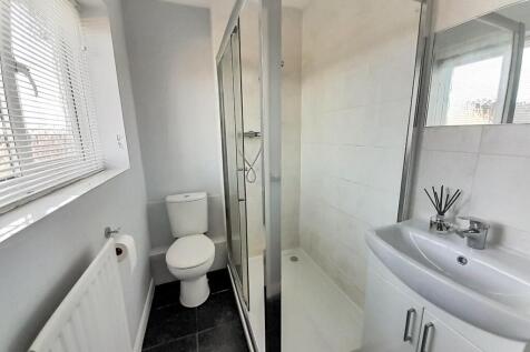 Lightened ensuite.jpg