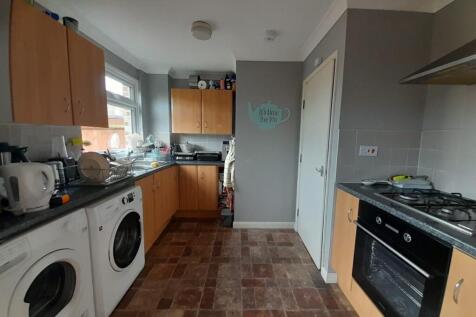 Kitchen..jpg