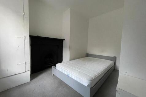 Room 5 2.jpg