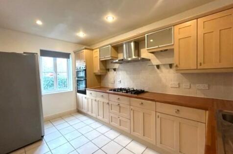 kitchen 2.jpg