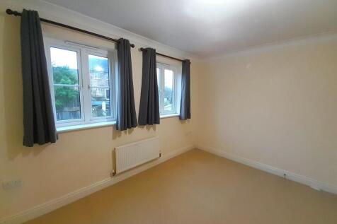 Bedroom 2 1.jpg