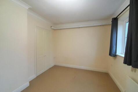 Bedroom 2 6.jpg