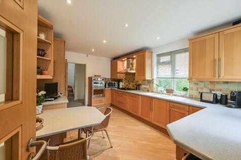 Court Cottage Ph56.jpg