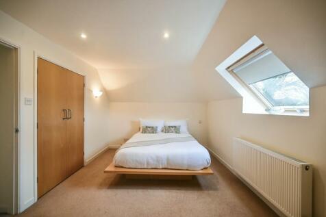 Court Cottage Ph73.jpg