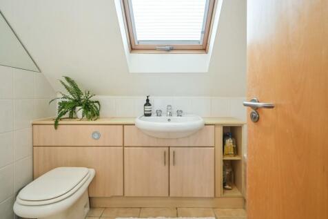 Court Cottage Ph74.jpg