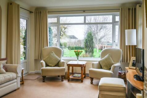 Court Cottage Ph97.jpg