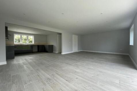 Lounge 3.jpg