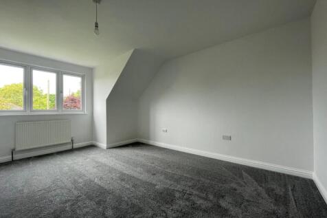 Bedroom 1.jpg