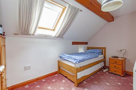 Bedroom 3-1.jpg