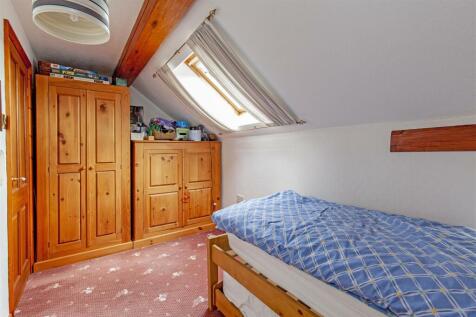 Bedroom 3-2.jpg