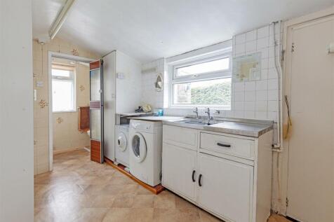 Utility Room-1.jpg