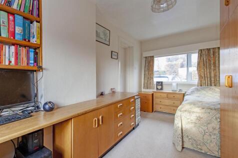 Bedroom/study