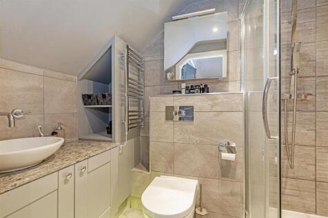 Bedroom 1 En Suite-1.jpg
