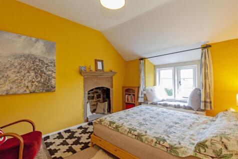 Bedroom 1-1.jpg