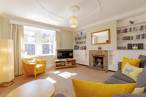 Reception Room-2.jpg
