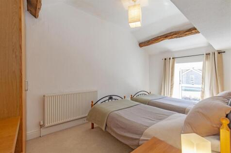 Bedroom 2-1.jpg