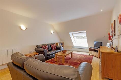 Reception Room-3.jpg