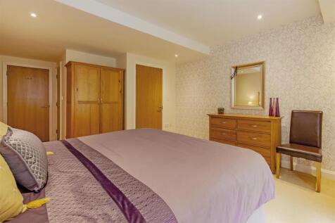 Bedroom 1-4.jpg