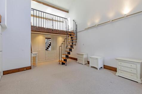 Bedroom 1-2.jpg