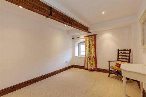 Bedroom 3-1.jpg