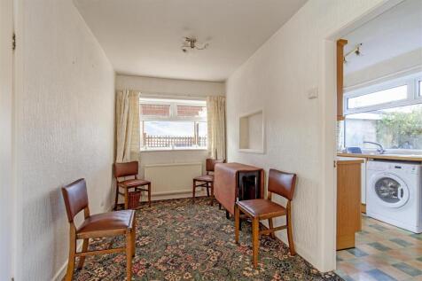 Dining Room-2.jpg