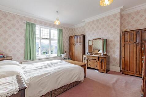 Bedroom 1-1.jpg