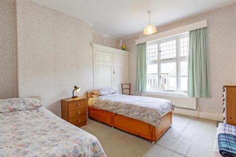 Bedroom 2-1.jpg