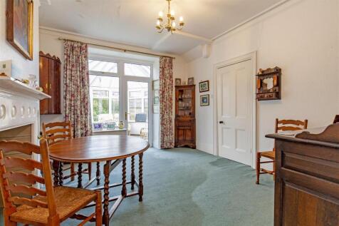Dining Room-2.jpg