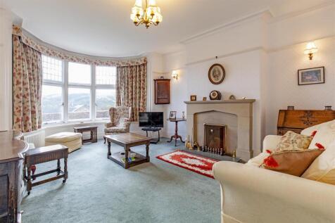 Reception Room-1.jpg