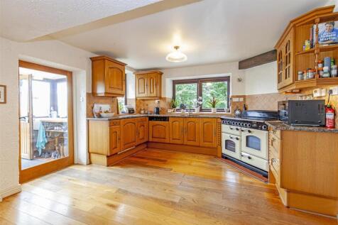 Kitchen-3.jpg