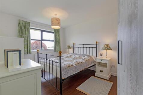 Bedroom 2-1.jpg