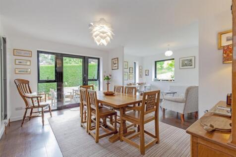 Dining Room-2.jpg