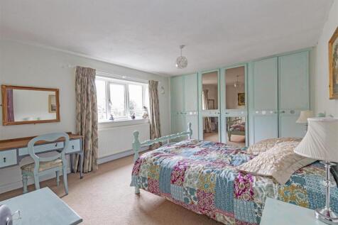 Bedroom 2-1.jpg