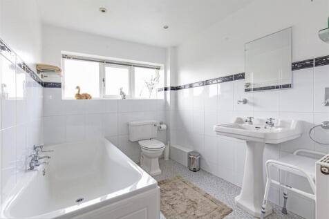 Bathroom-1.jpg
