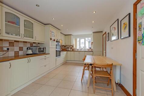 Kitchen-2.jpg
