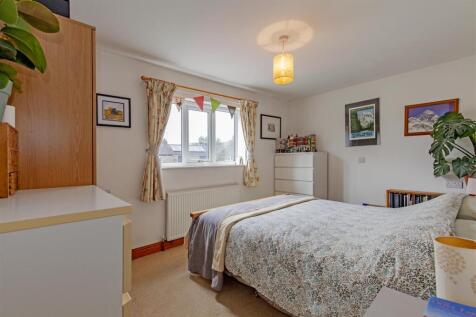 Bedrooom 1-2.jpg