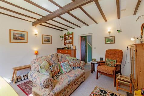 Reception Room-3.jpg