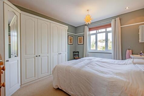Bedroom 2-1.jpg