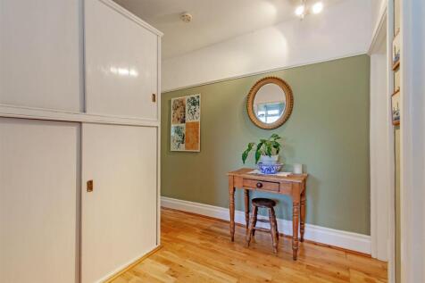Entrance Hall-1.jpg