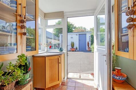 Porch-2.jpg