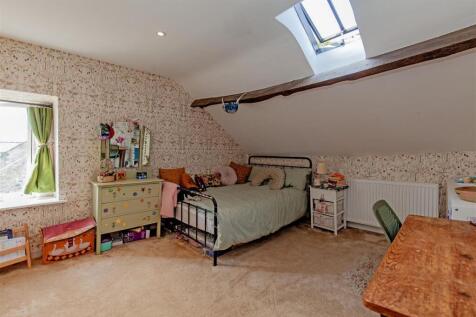 Bedroom 2-1.jpg