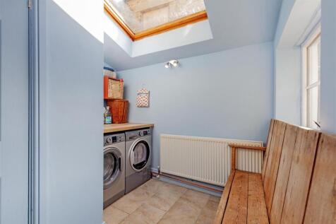 Utility Room-1.jpg
