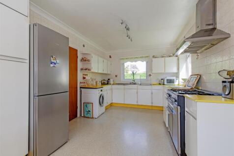Kitchen-2.jpg