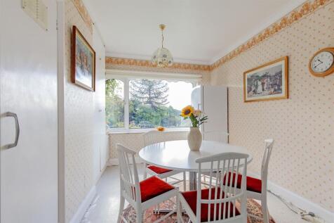 Dining Area-1.jpg