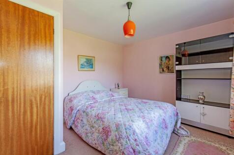 Bedroom 3-1.jpg